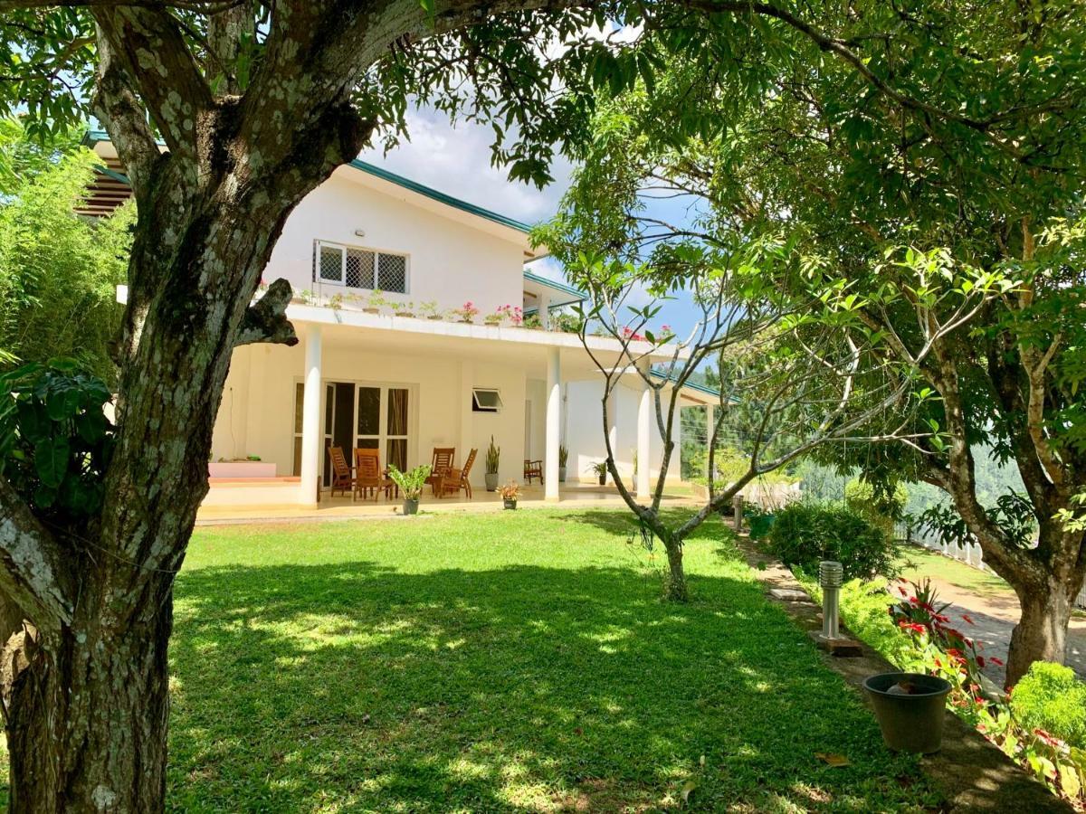 Amandari Holiday Villa Gelioya Buitenkant foto