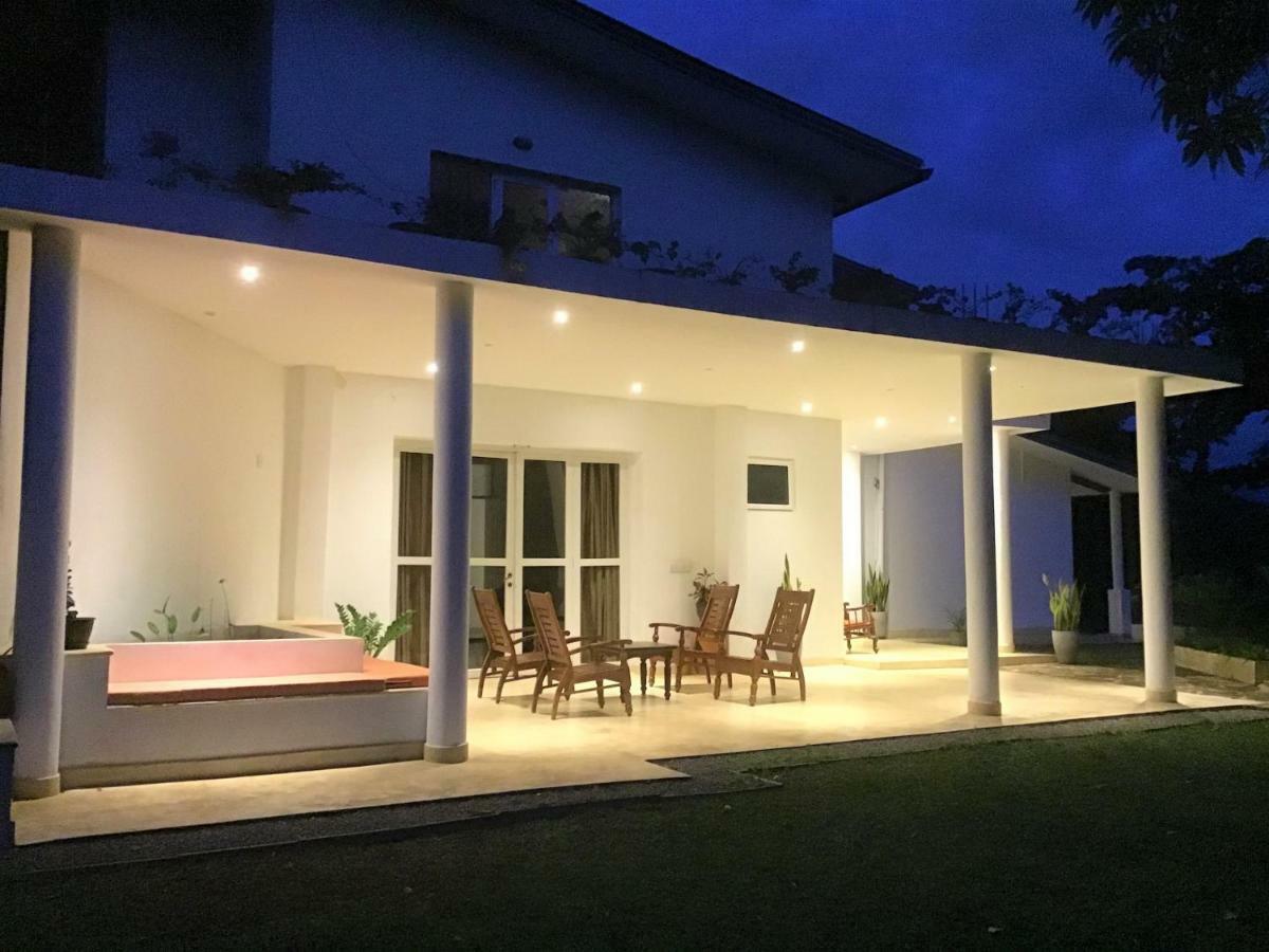 Amandari Holiday Villa Gelioya Buitenkant foto